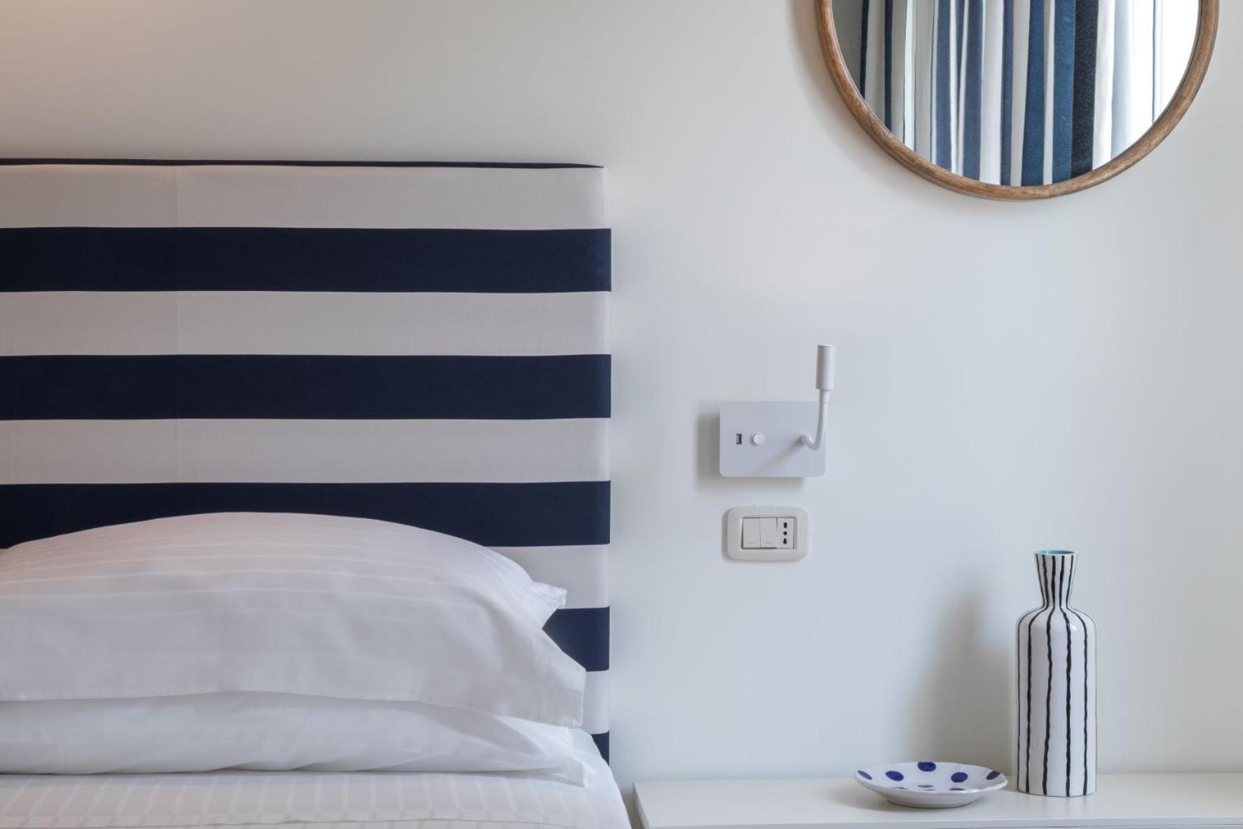 Mure Hotel ヌマーナ エクステリア 写真